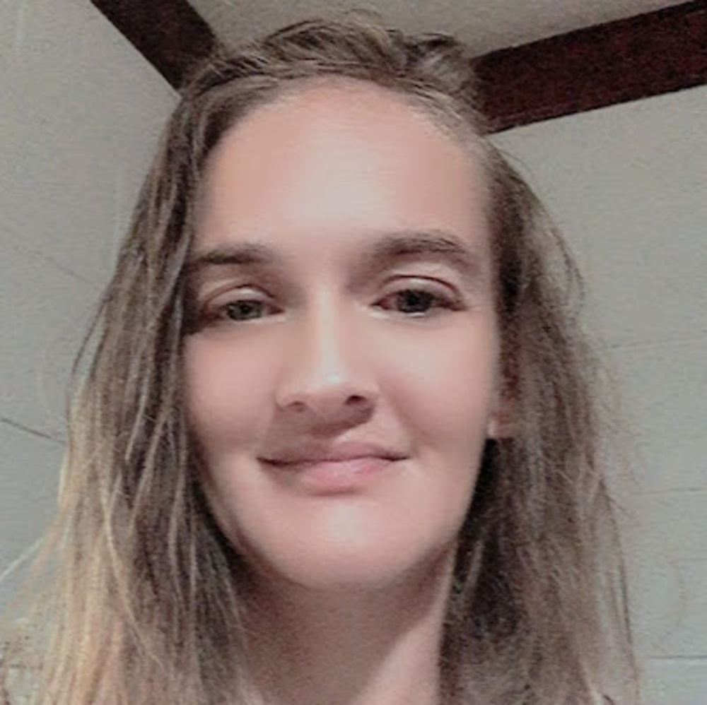 Meet your Posher, Kayla